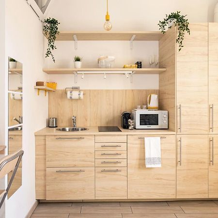 A Yellow Touch - Modern Studio In Isola Milano Zewnętrze zdjęcie