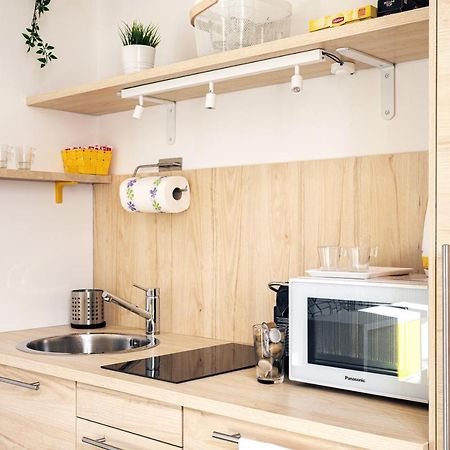 A Yellow Touch - Modern Studio In Isola Milano Zewnętrze zdjęcie