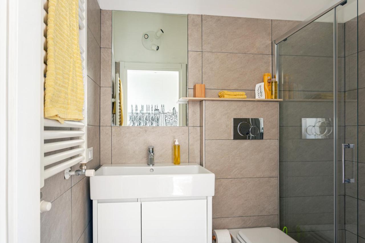 A Yellow Touch - Modern Studio In Isola Milano Zewnętrze zdjęcie